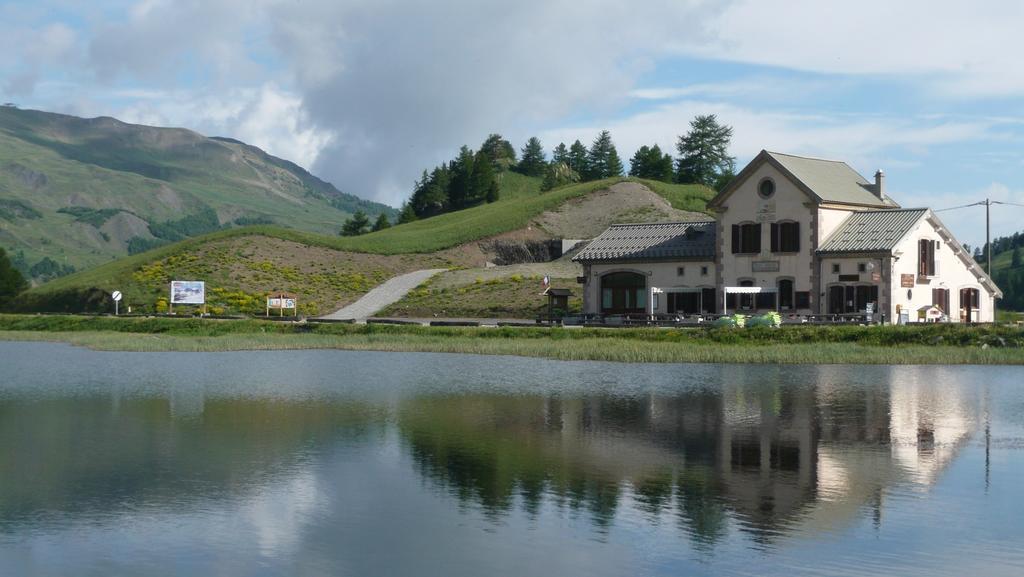 Hotel, Le Refuge Napoleon Vars  Exteriör bild